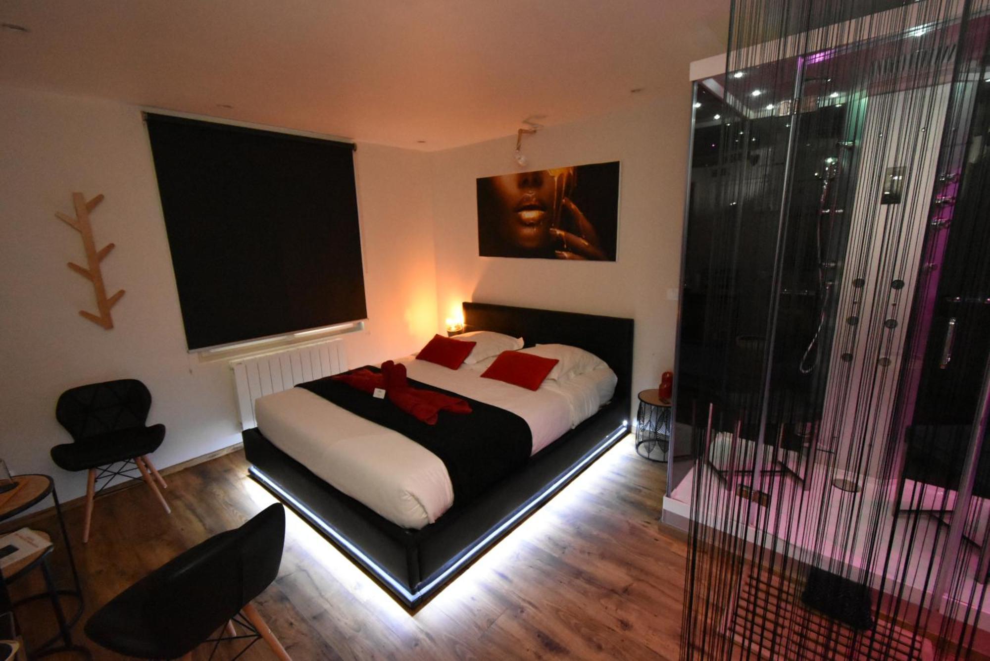 Spa Privatif Love Room, Le Hammam Et Bulles, Chez Nuits Chartraines Chartres Eksteriør bilde